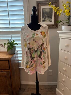 Magnolia Pearl NWT Profound Responsiblity Viggo Long Sleeve
T in True, OSFM